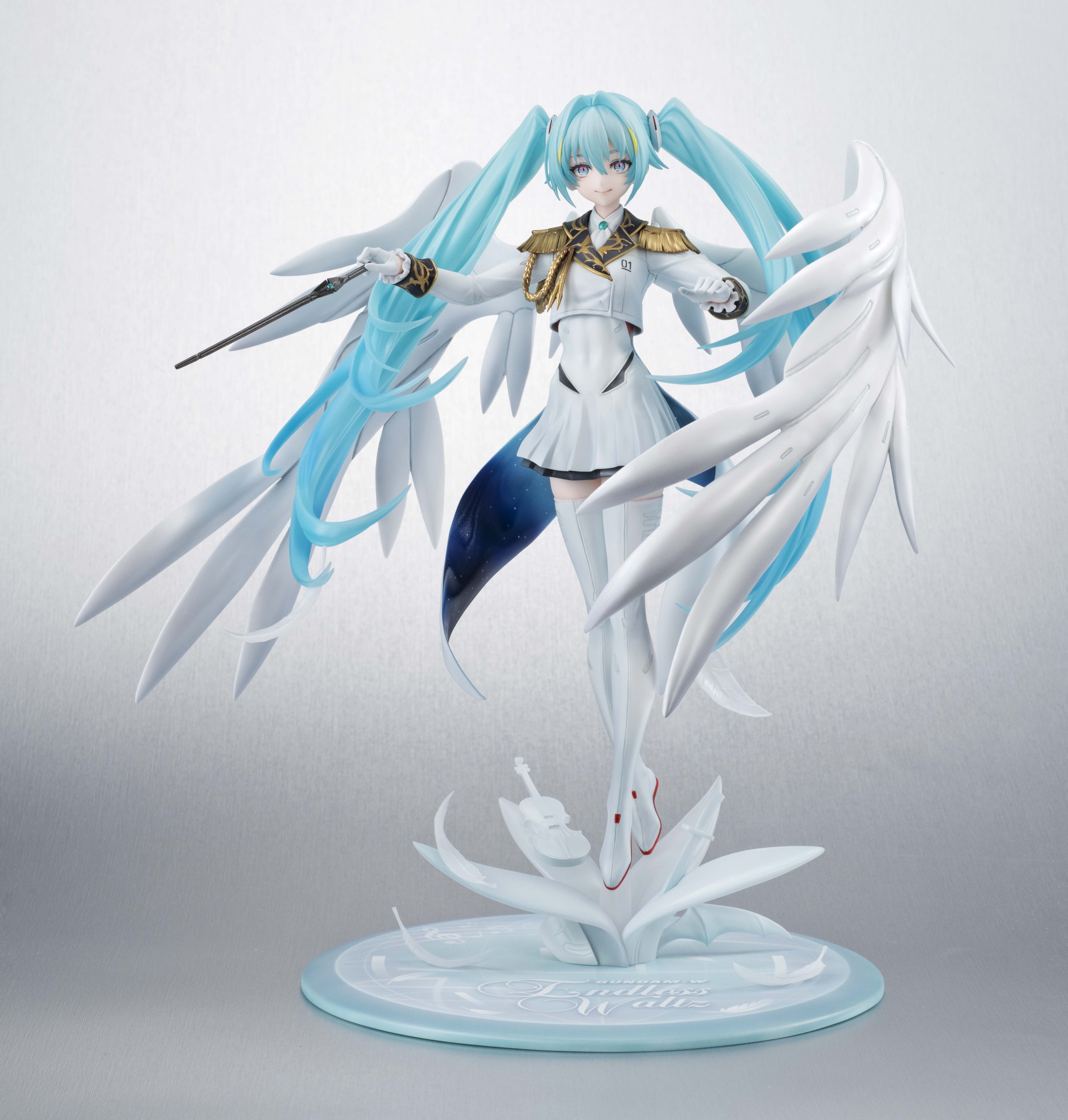 Lucrea Hatsune Miku × "Wing Gundam Zero EW"
